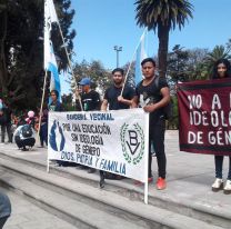 El partido neonazi con sede en Salta cambió de nombre: Frente Patriota