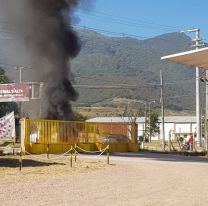 Tensión en Parque Industrial: 260 trabajadores de paro en Cerámica Alberdi