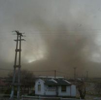 El viento zonda dejó a varias localidades de Salta sin luz