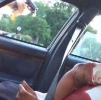 [VIDEO] Transmitió por Facebook como su novio se desangraba al ser baleado por la policía
