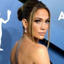 Bikini y sombrero: Jennifer Lopez le pone calor al verano neoyorquino