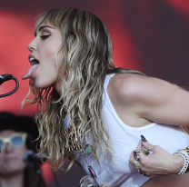Fuera de control: sacando la lengua, Miley Cyrus se mostró como nunca