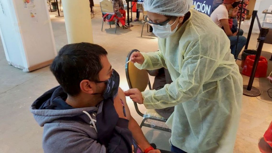 Duele más que el pinchazo: la nueva estafa con vacunas en Salta 