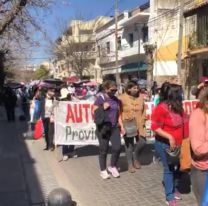 Los docentes marchan por las calles de Salta: atención con estos cortes 