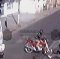 Salteño chocó con su moto a un peatón y huyó: pagará con pañales y quedará libre