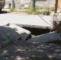 Se hundió el pavimento a pasitos del hospital del Milagro y piden evitar la zona