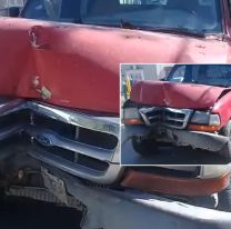 Tremendo palo en barrio salteño: reventó la camioneta contra un árbol