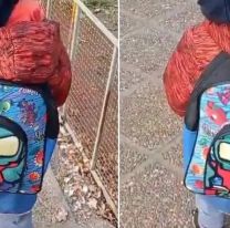 Sintió la mochila del jardín de su hijo muy pesada y encontró algo insólito [HAY VIDEO]