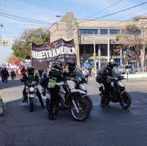 A tener paciencia o quedarse en casa: piqueteros cortan Pellegrini y Corrientes