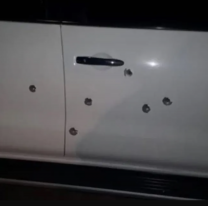 Batalla a los tiros en Salta: en dos autos, se llenaron de agujeros en plena calle