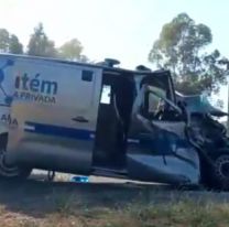 Terrible choque entre una ambulancia y un micro en la ruta a Salta: "Destrozados" 