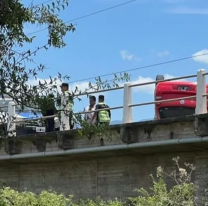 Violento vuelco en el puente de El Carril: casi termina en tragedia
